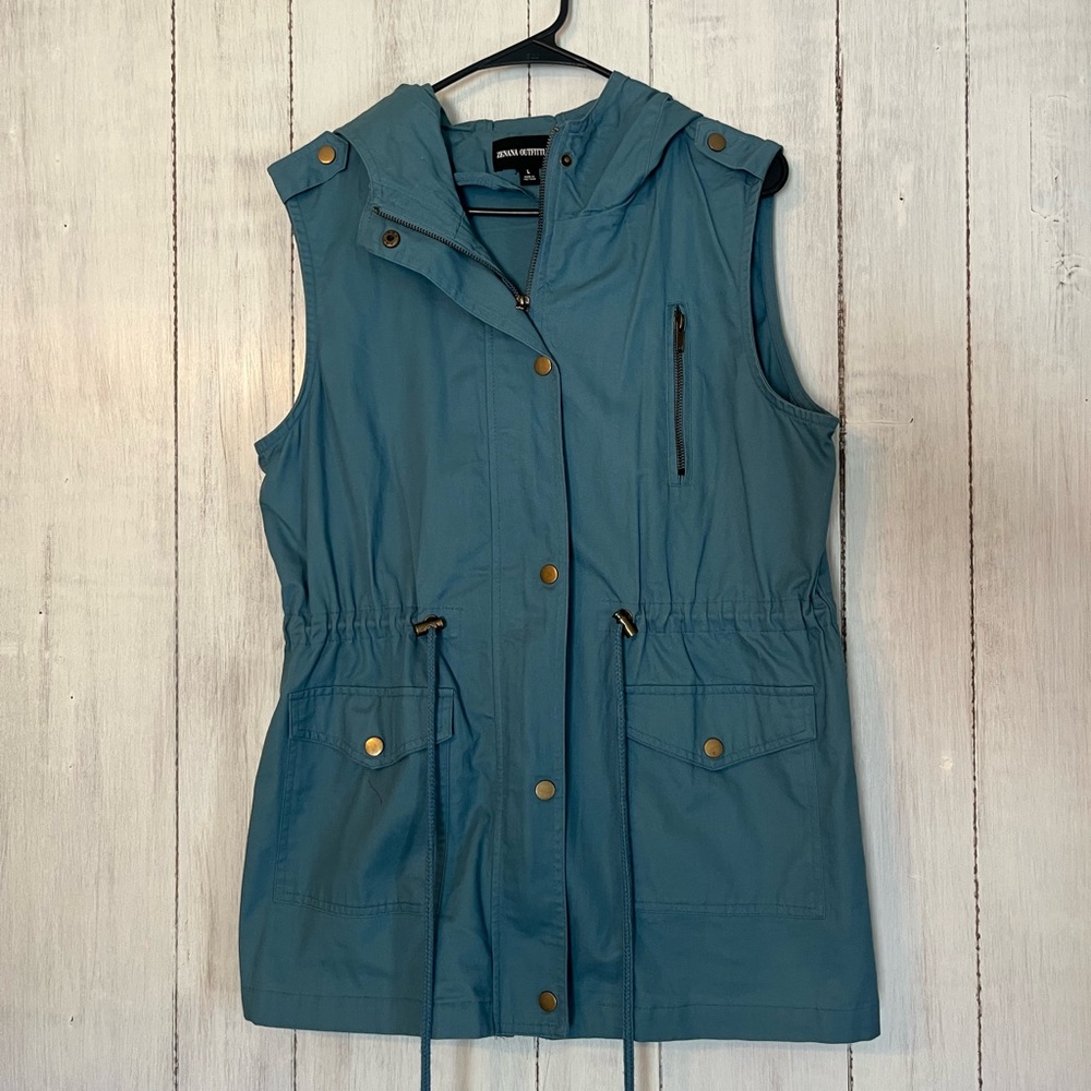 Women’s hooded jacket vest
